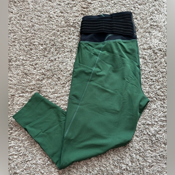 Tommie Copper Women’s Adjustable 2-Pocket Leggings – Olive – Size 3XL - Picture 6 of 7